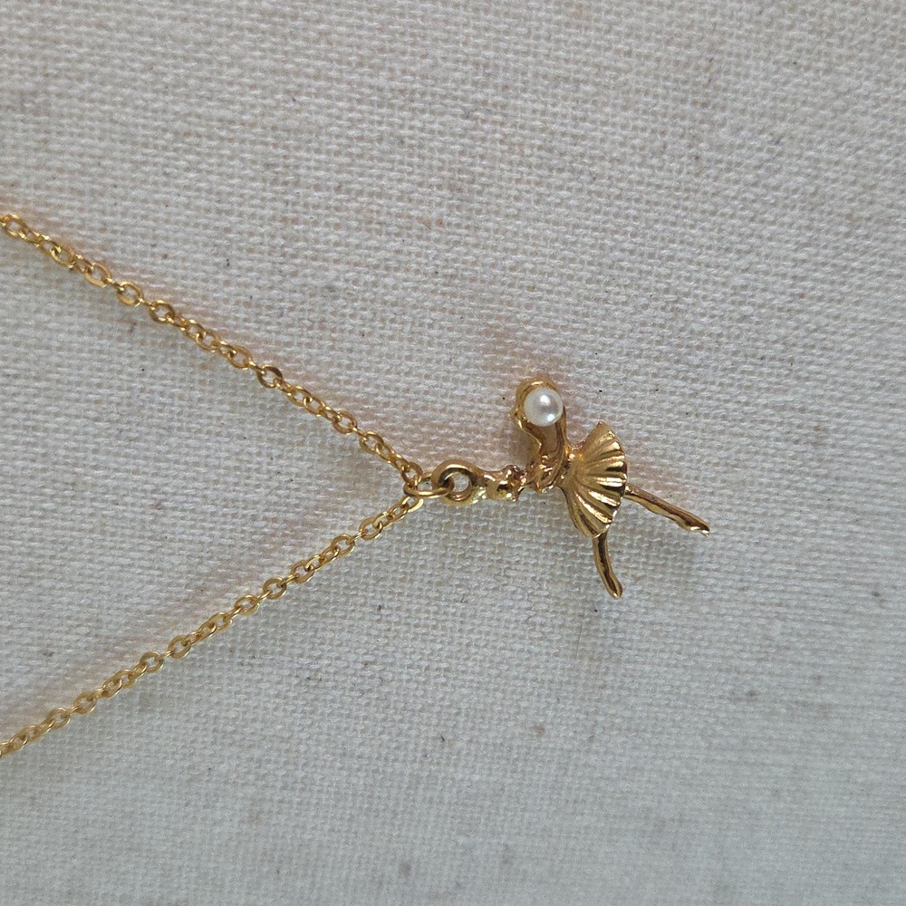 Ballerina Golden Pearl Necklace Vintage 1990s 8"